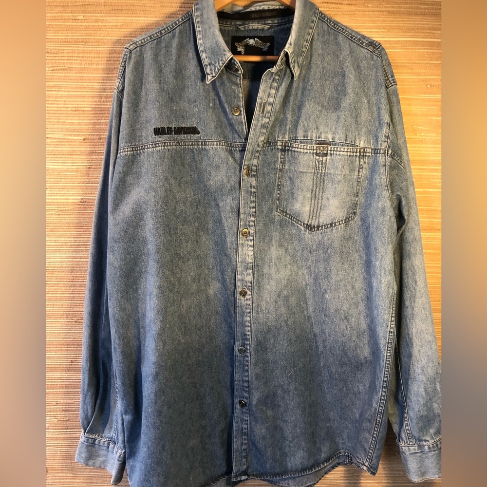 HARLEY DAVIDSON Denim shirt Men’s L Beautiful embroidery on back Well made! - Picture 2 of 5